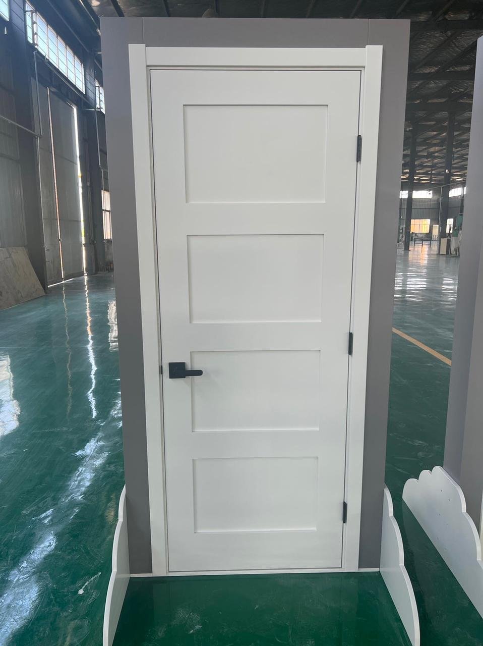 Shaker door in the factory