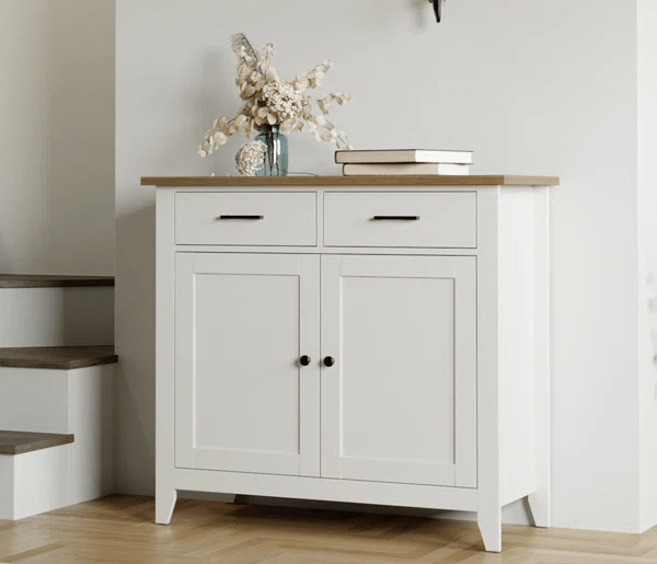 White shaker style cabinets