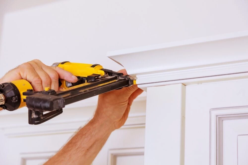 Crown Moulding (Cornice)