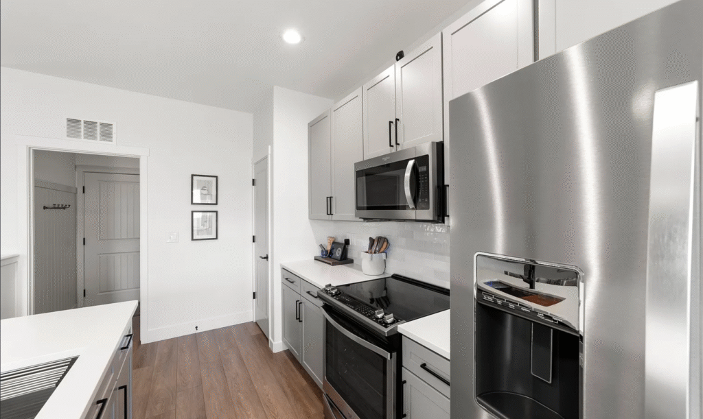 kitchen cabinet