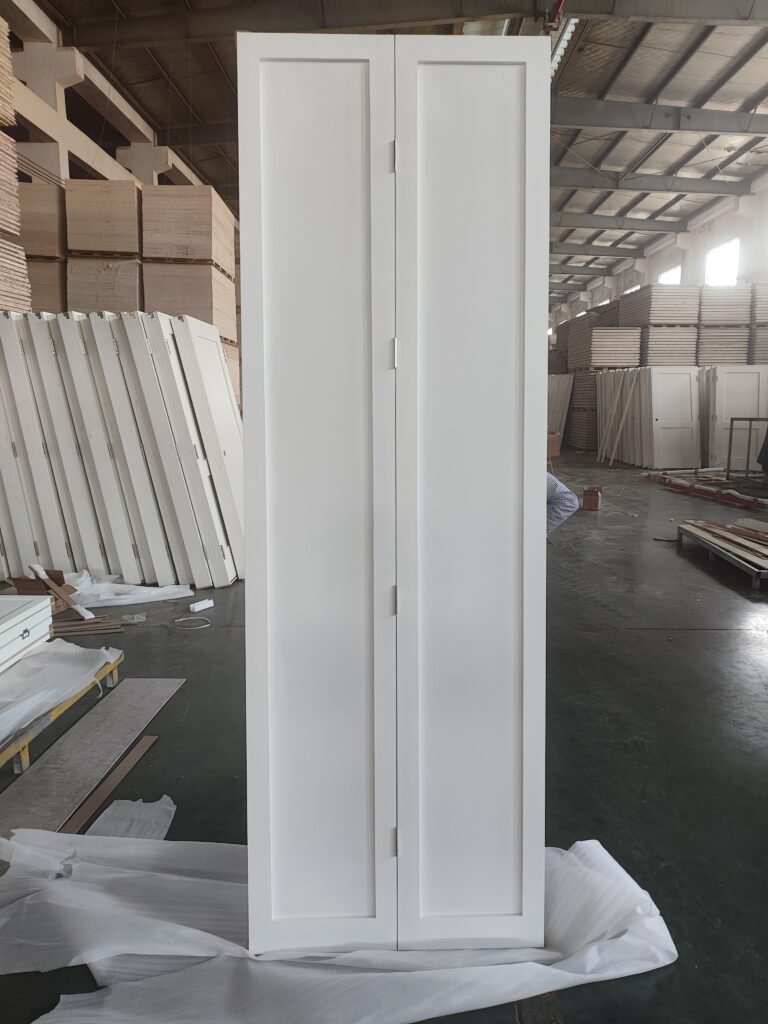 one panel shaker-Bifold door