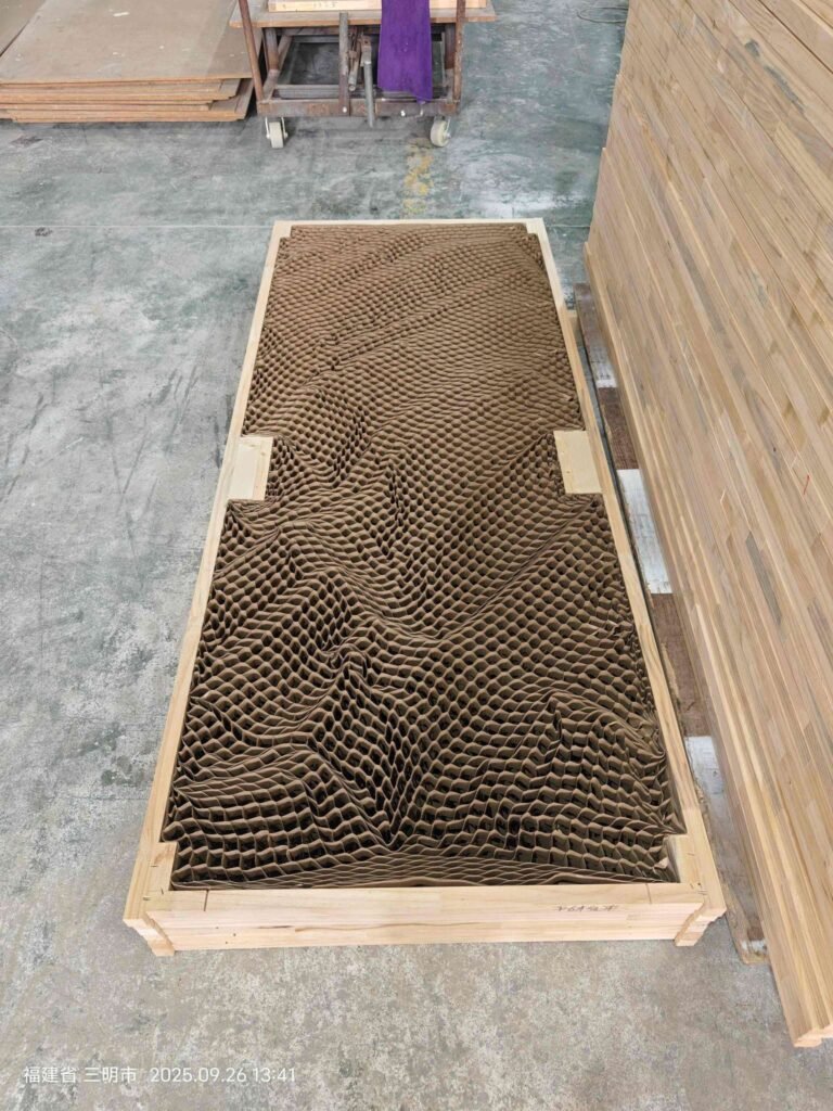 Hollow core